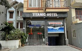 Khách Sạn Titanic